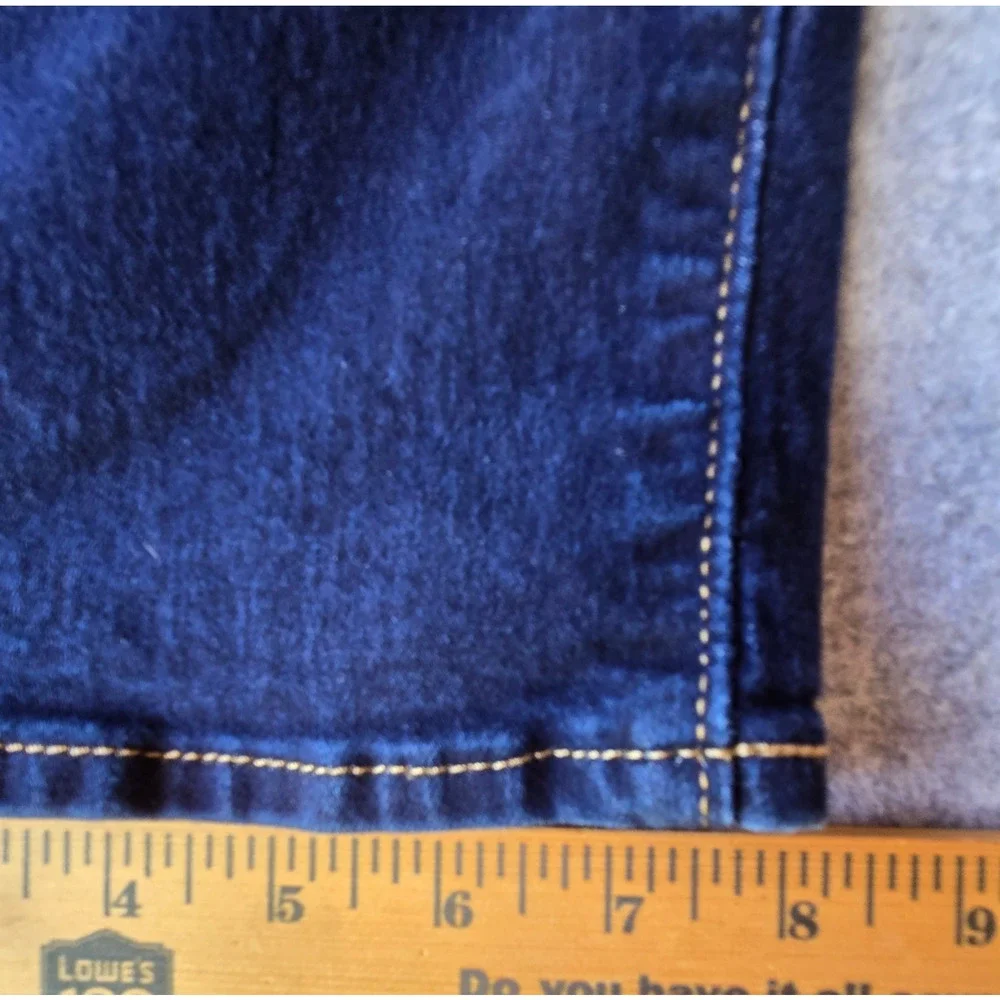 Levis levi 724